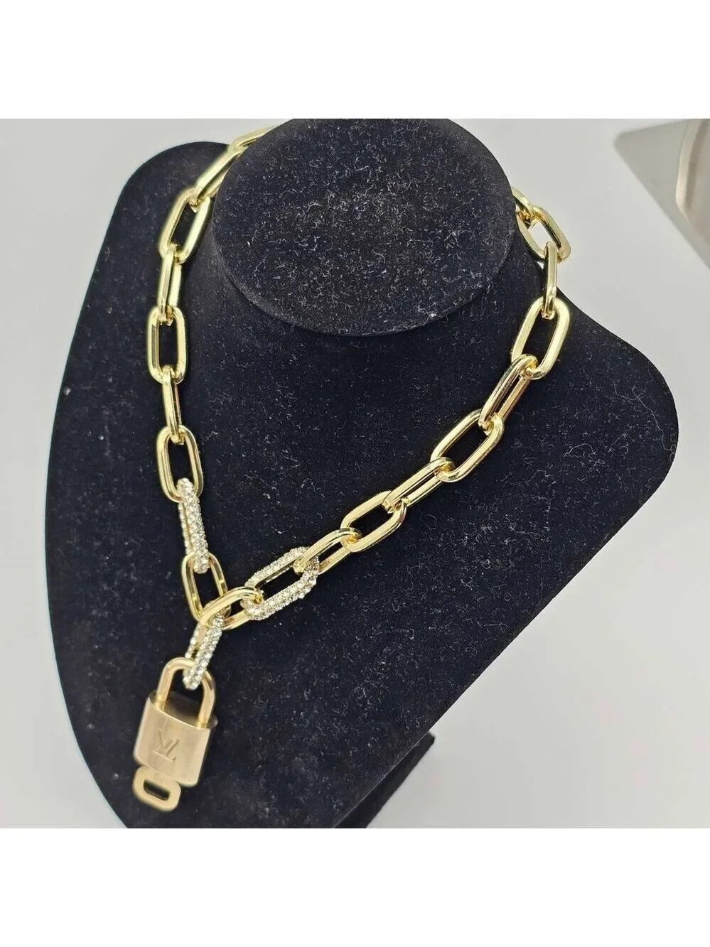 Authentic Louis Vuitton Lock & Key w/ Unbranded Gold Plated Gold Chain Necklace